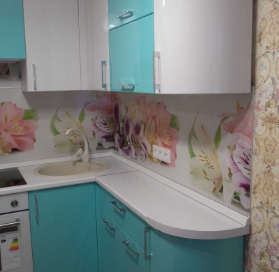 Угловой двухцветный радиусный кухонный гарнитур