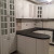 П-образный кухонный гарнитур с крашеными белыми фасадами